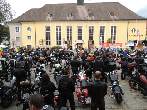 _105 - Motorradsegnung 1 Mai